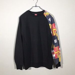 Black crew neck with detail sleeve